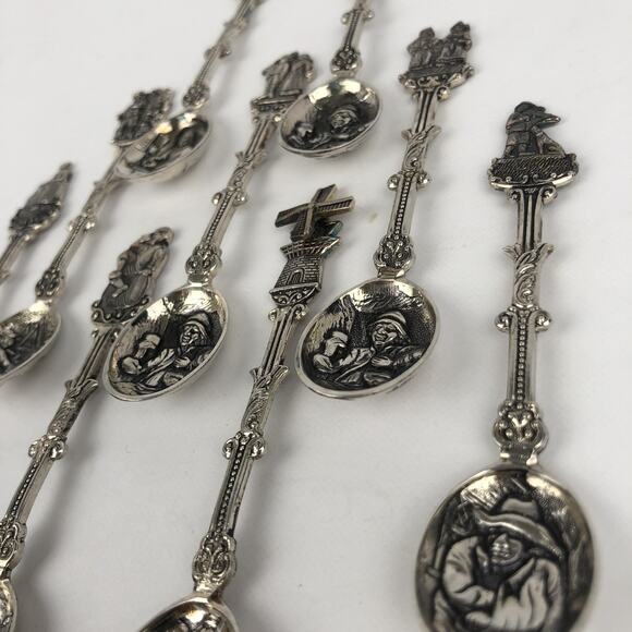 VTG Set of 9 Ornate Demitasse Spoons Figural Repousse Holland S AN 90 - Picture 6 of 9
